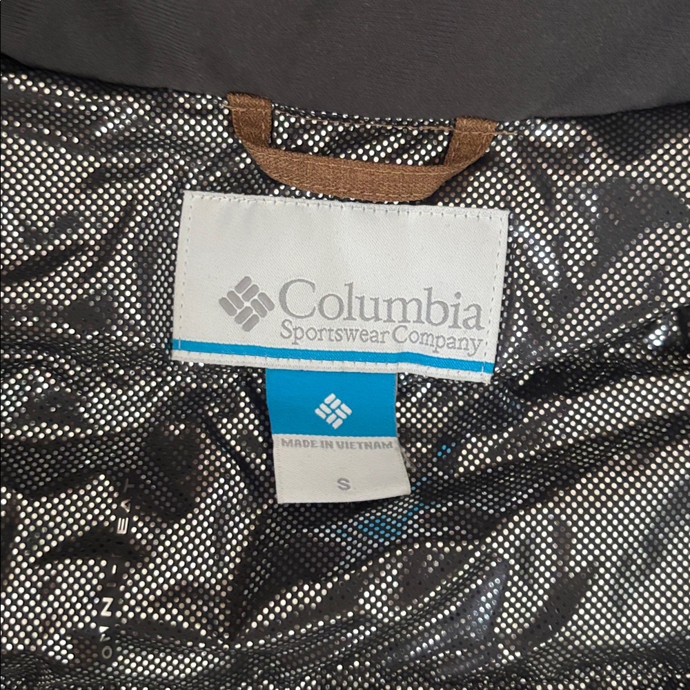 Columbia Men's Tan Performance Jacket - Picture 4 of 11